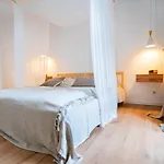 Luxus Designstudio Fuer 4 Personen Mit Terrasse
