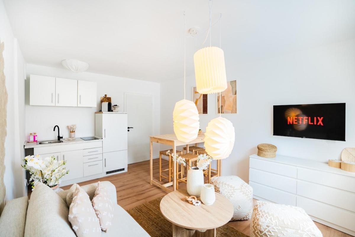 Luxus Designstudio Fuer 4 Personen Mit Terrasse Wiesbaden