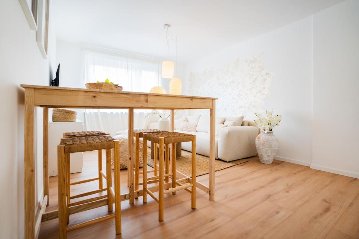 Luxus Designstudio Fuer 4 Personen Mit Terrasse Apartment *